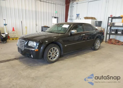 2007 Chrysler 300C из США, поврежденный, VIN 2C3LK63H27H657761